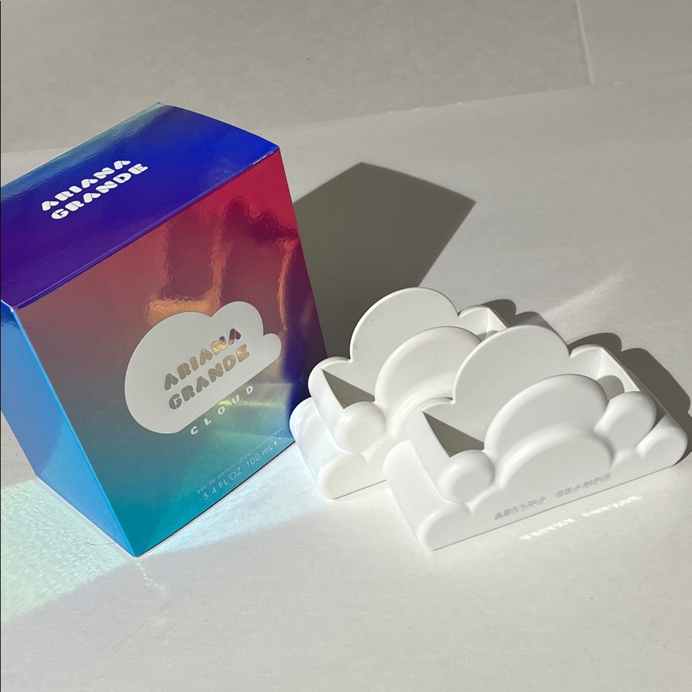 Ariana Grande Cloud Bottle Holders set of 2 plus empty box